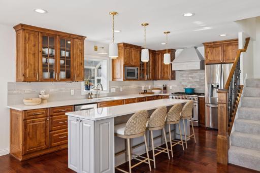2807 McKenzie Point Road, Wayzata, MN 55391