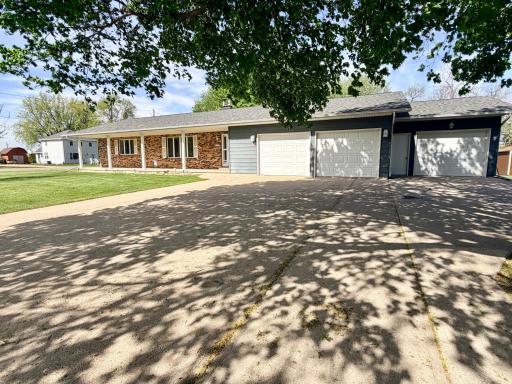 615 Lake Avenue E, Fulda, MN 56131