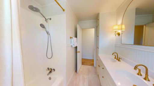 419 Ridge Road, Albert Lea, MN 56007