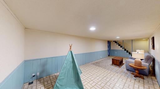 419 Ridge Road, Albert Lea, MN 56007