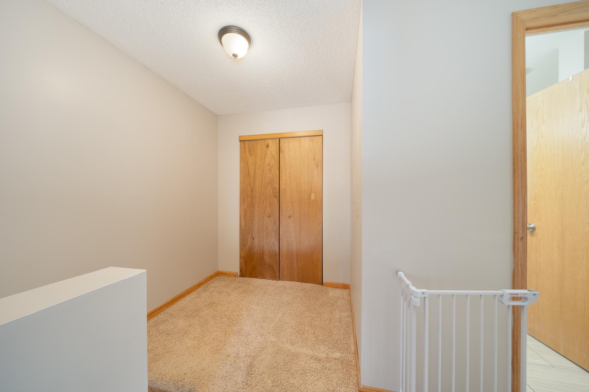 29287 Hoff Dr-18.jpg