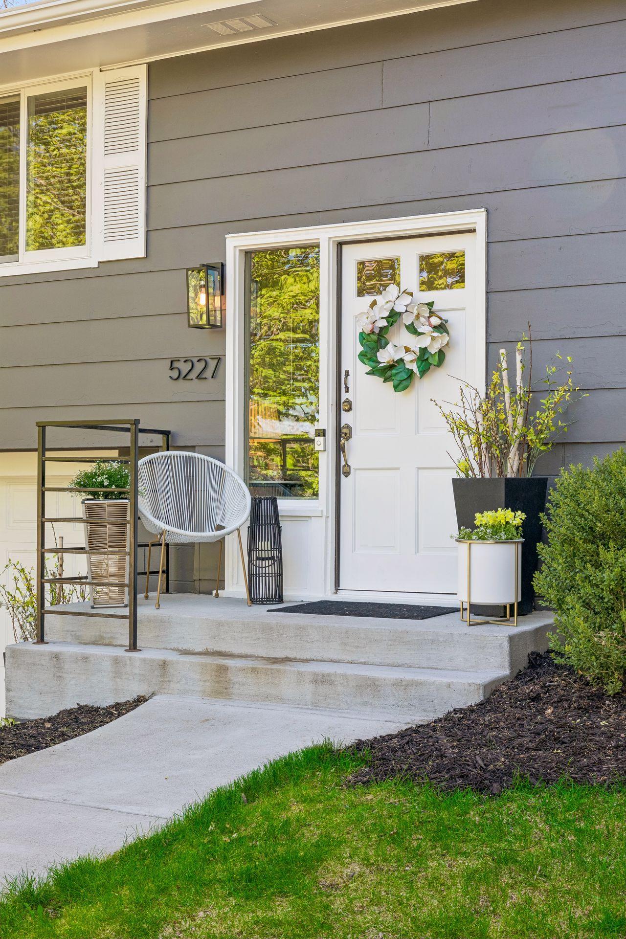 The curb appeal here is second-to-none! All new exterior paint in 2026.