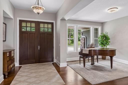 Dining/piano room