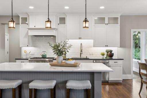 Center Island/Kitchen
