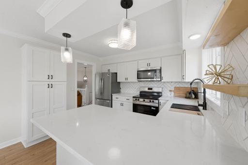 805 Lacota Lane, Burnsville, MN 55337