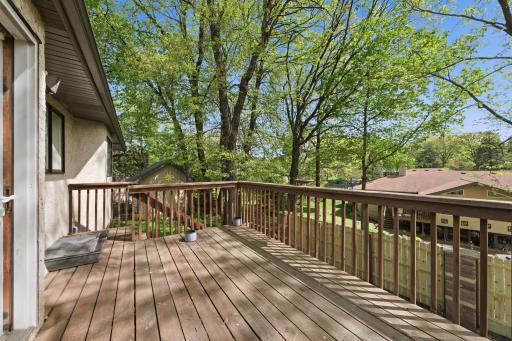 805 Lacota Lane, Burnsville, MN 55337