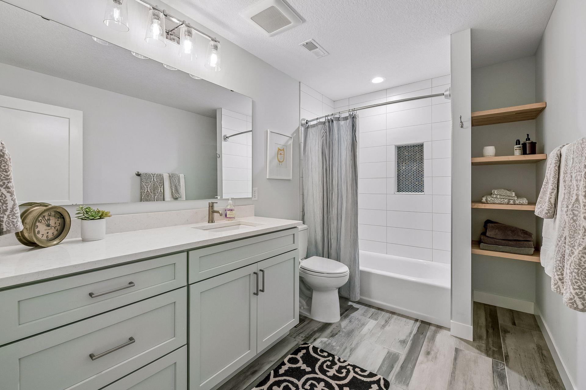 Lower level full bath