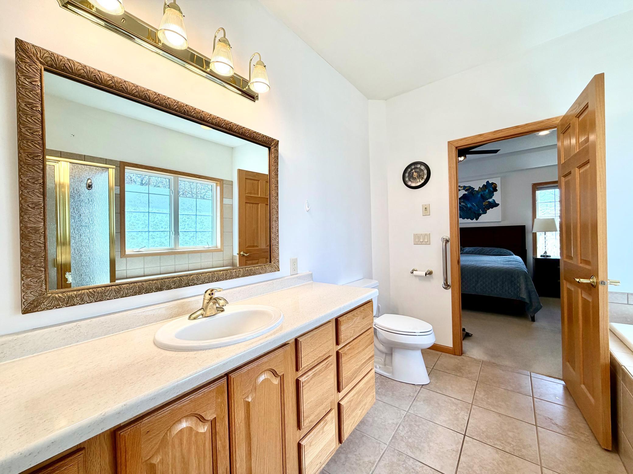 Primary bath 3.jpg