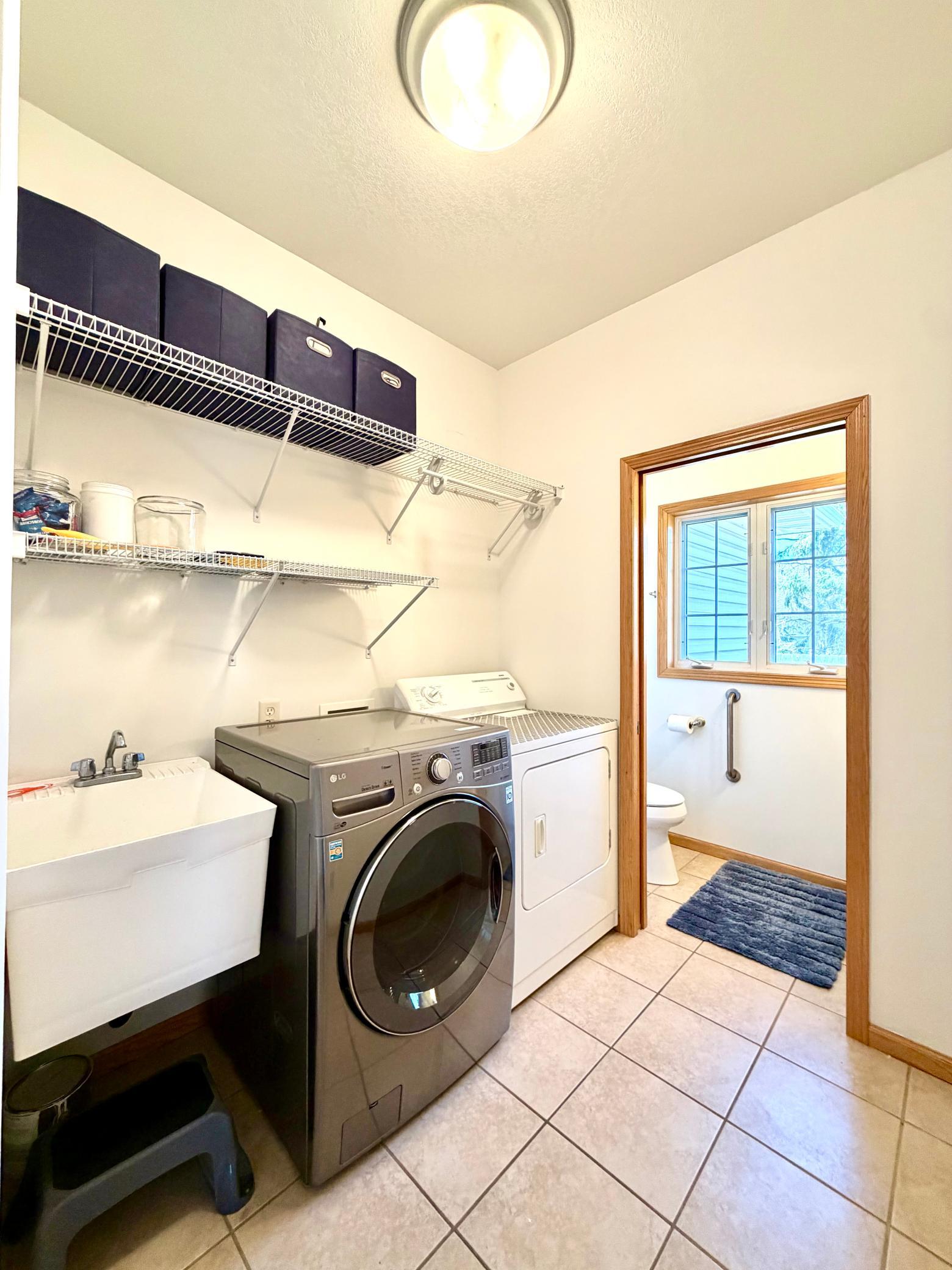 Laundry with bath.jpeg