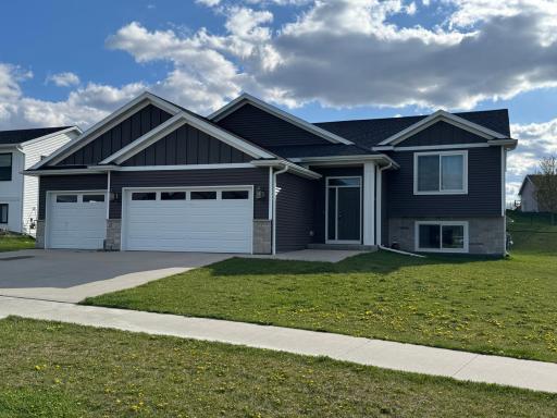 732 Towne Drive NE, Byron, MN 55920