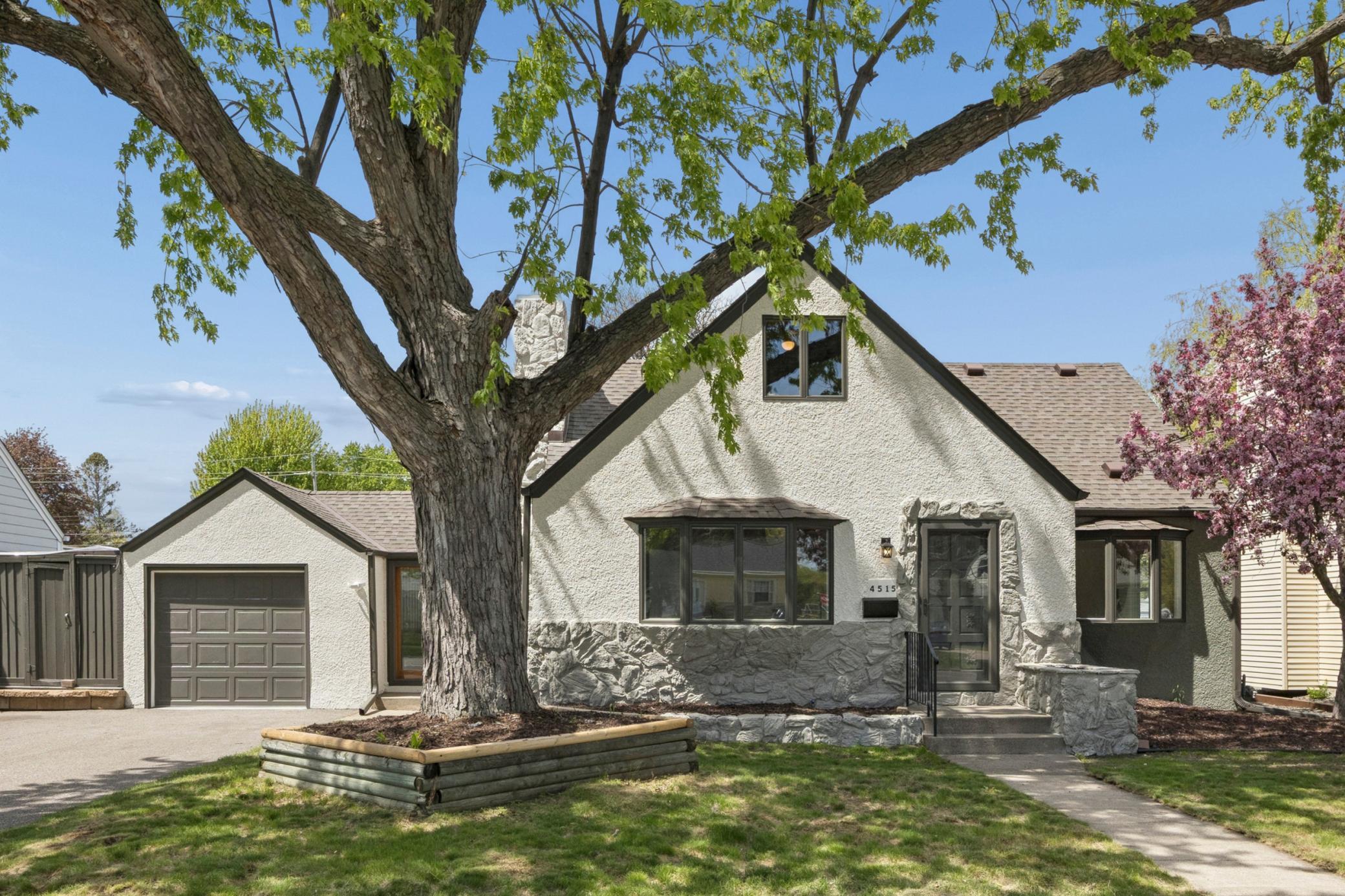 4515 Welcome Ave says it all. Come on in!