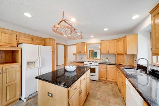 9933 Old Wagon Trail, Eden Prairie, MN 55347