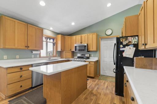 654 77th Street SE, Delano, MN 55328