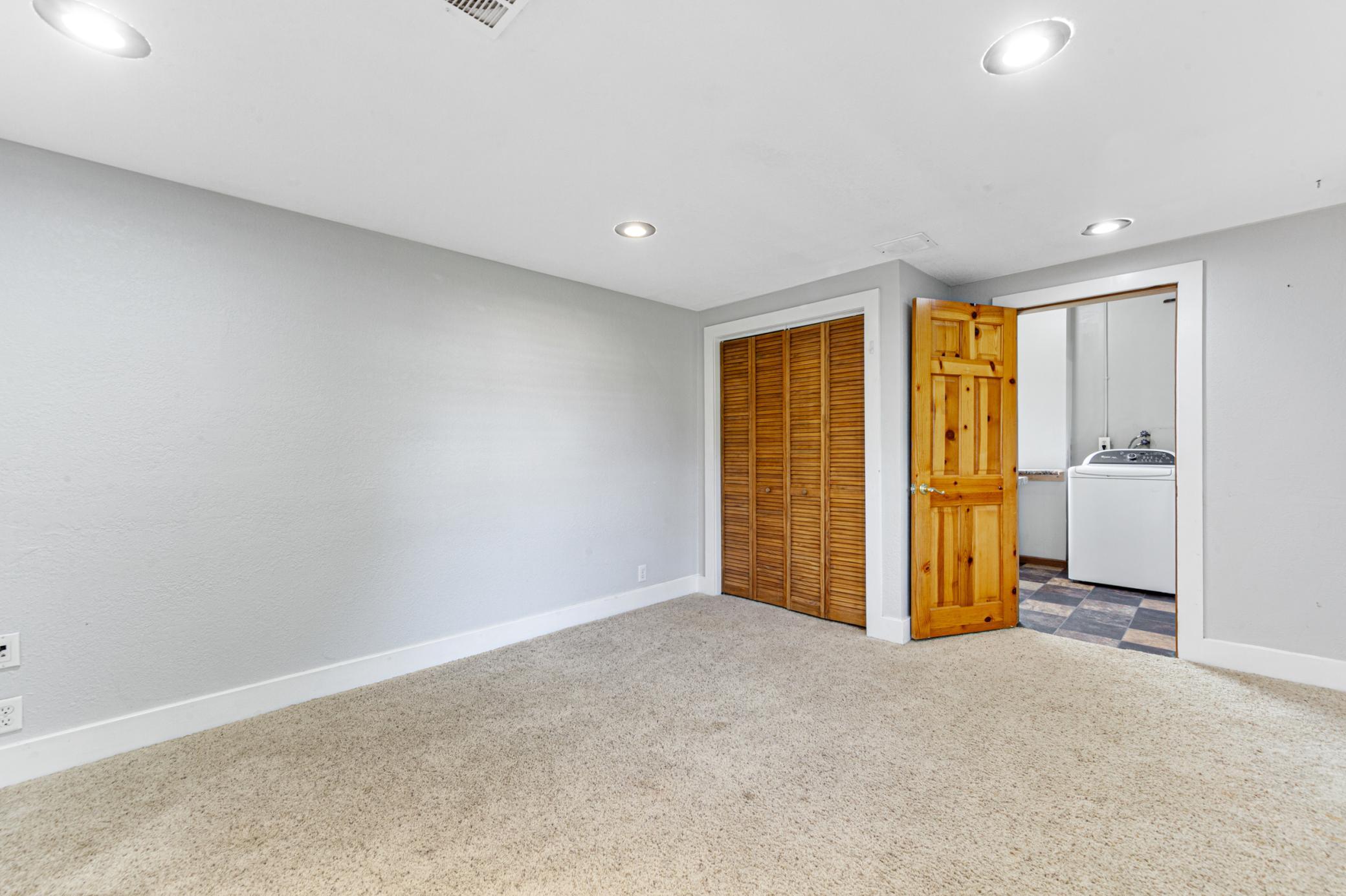 32 bedroom 3.jpg