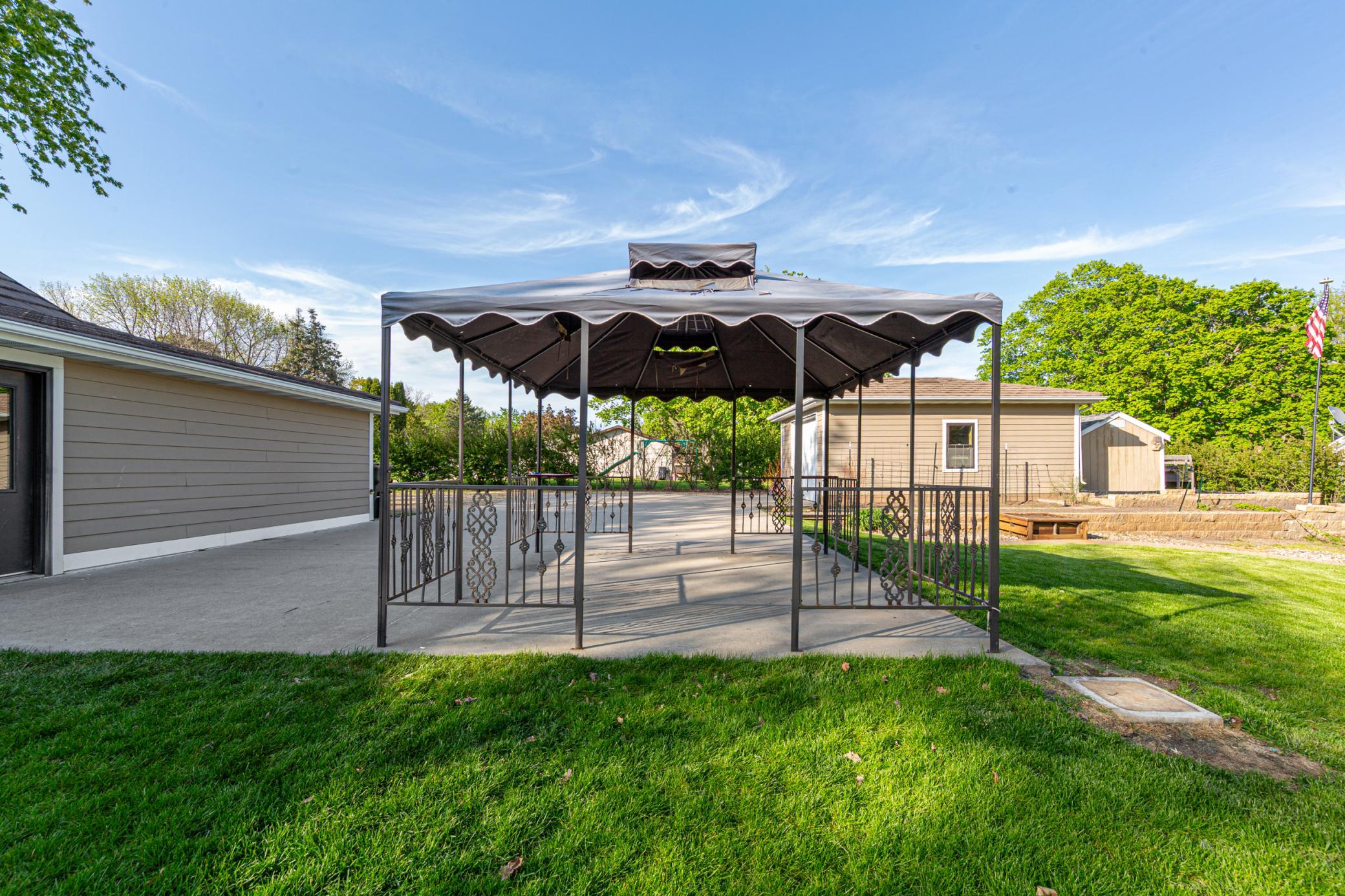 6 gazebo.jpg