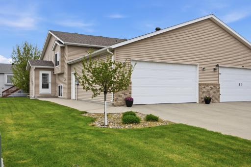 806 3rd Avenue NE, Dilworth, MN 56529