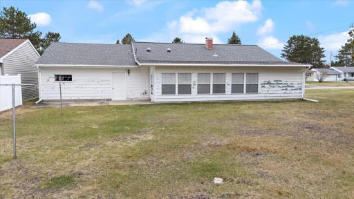 42 Garden Circle, Babbitt, MN 55706