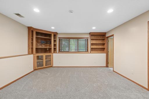 20524 Javelin Circle, Lakeville, MN 55044
