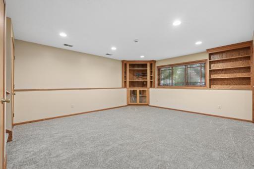 20524 Javelin Circle, Lakeville, MN 55044