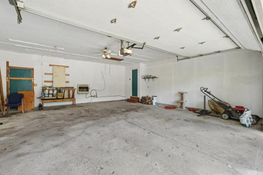 20524 Javelin Circle, Lakeville, MN 55044
