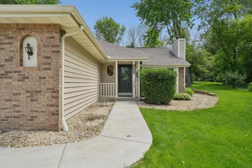 20524 Javelin Circle, Lakeville, MN 55044