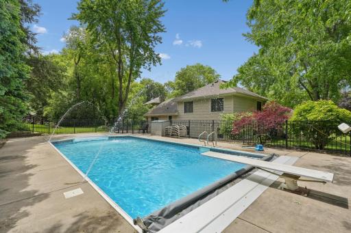 20524 Javelin Circle, Lakeville, MN 55044