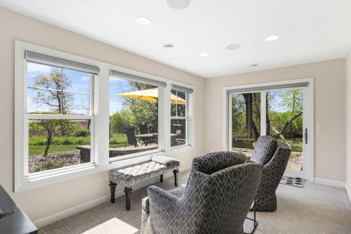 23 Phoebe Lane, Saint Paul, MN 55127