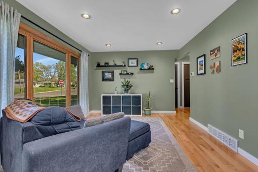 2978 Pascal Street, Roseville, MN 55113
