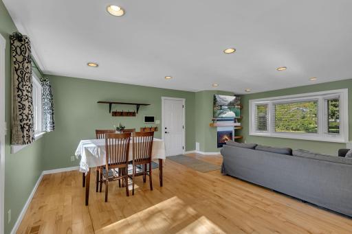 2978 Pascal Street, Roseville, MN 55113