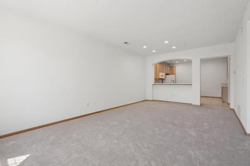 13900 53rd Avenue N, 13, Plymouth, MN 55446