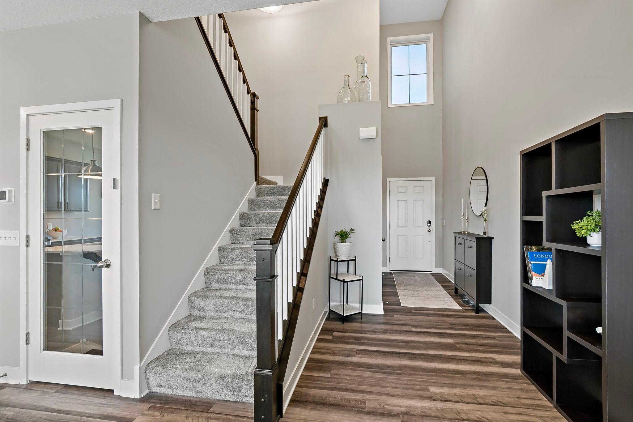 2 story ceiling entryway 18364 Glasswort Dr, Lakeville, MN