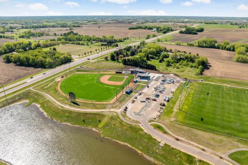 21-web-or-mls-18364 Glasswort Dr, Lakeville, MN_0021.jpg
