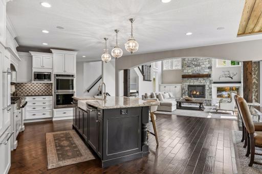 9690 Sky Lane, Eden Prairie, MN 55347