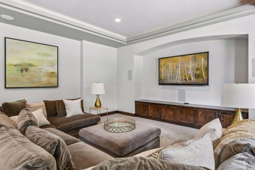 9690 Sky Lane, Eden Prairie, MN 55347