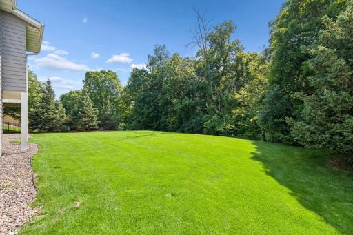 9690 Sky Lane, Eden Prairie, MN 55347