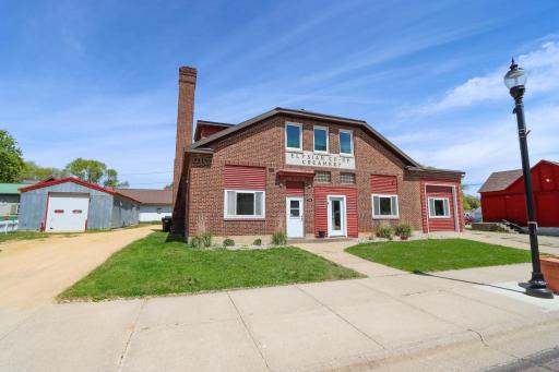 196 Main Street W, Elysian, MN 56028