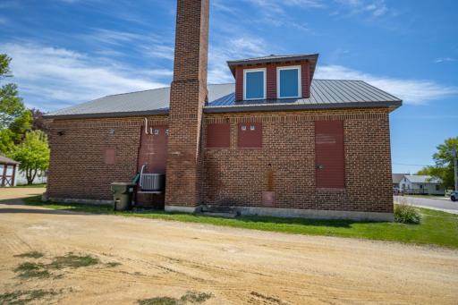 196 Main Street W, Elysian, MN 56028