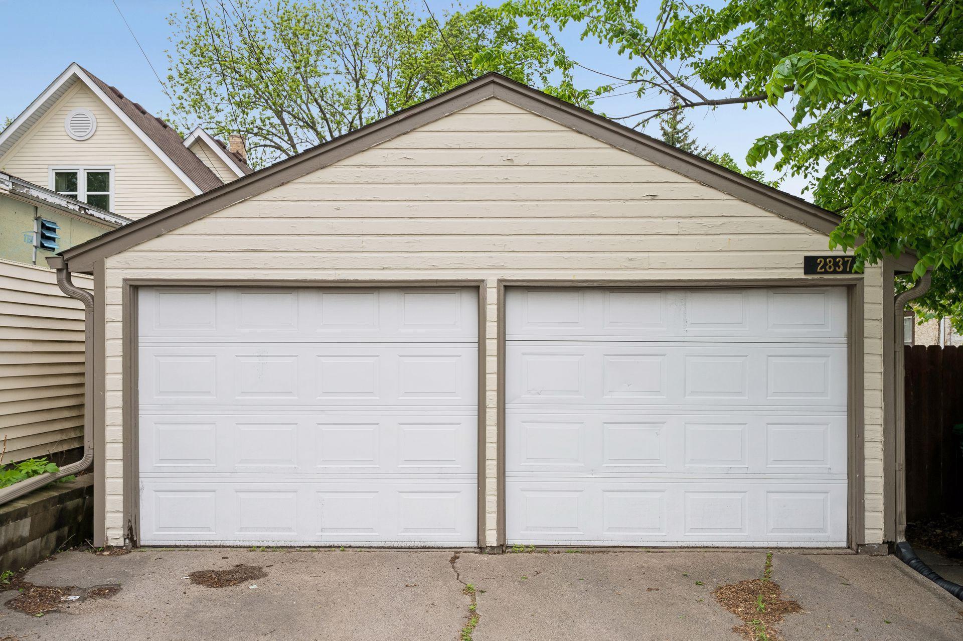 2 car garage!