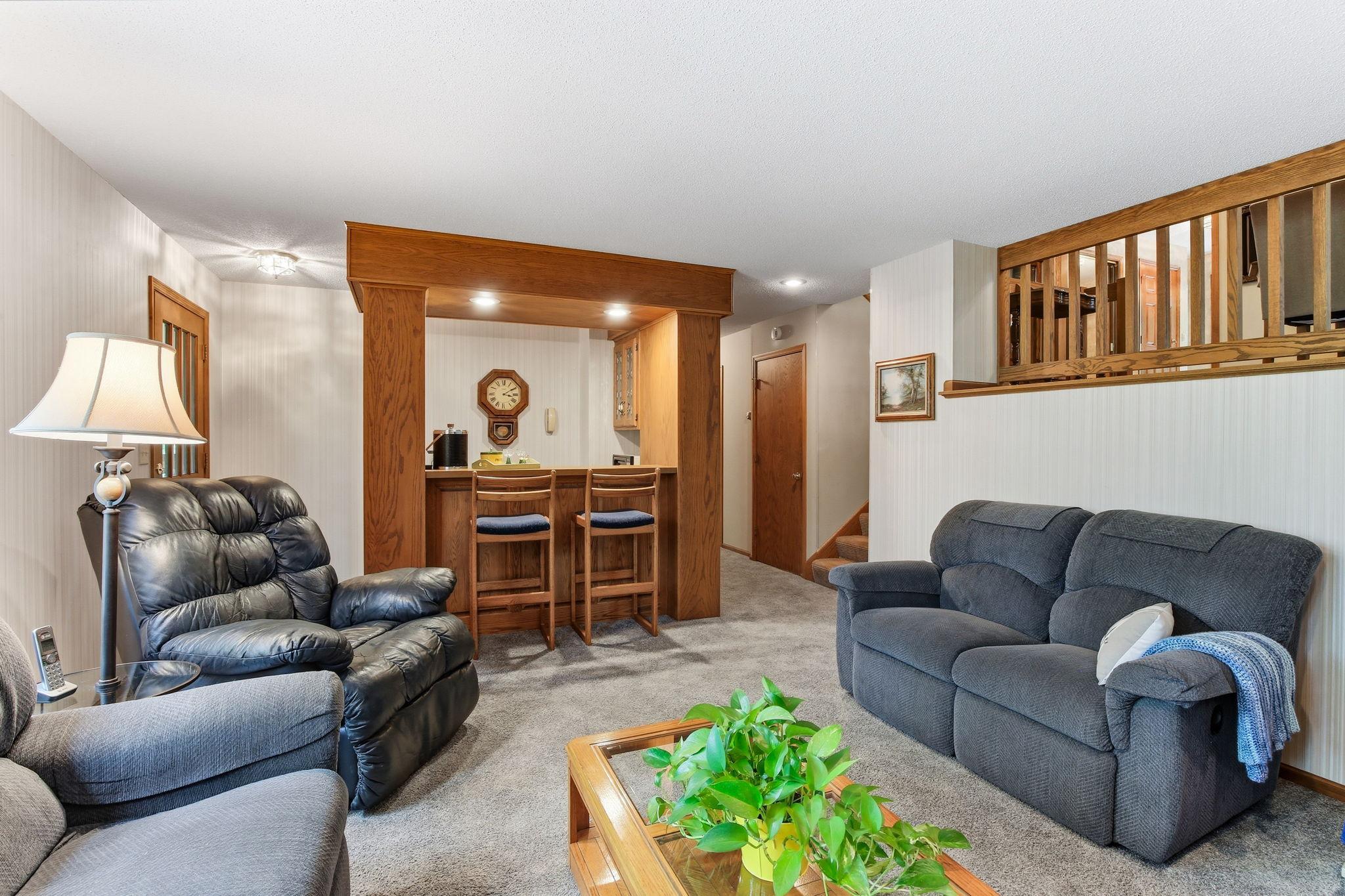 Family Room/Wet Bar