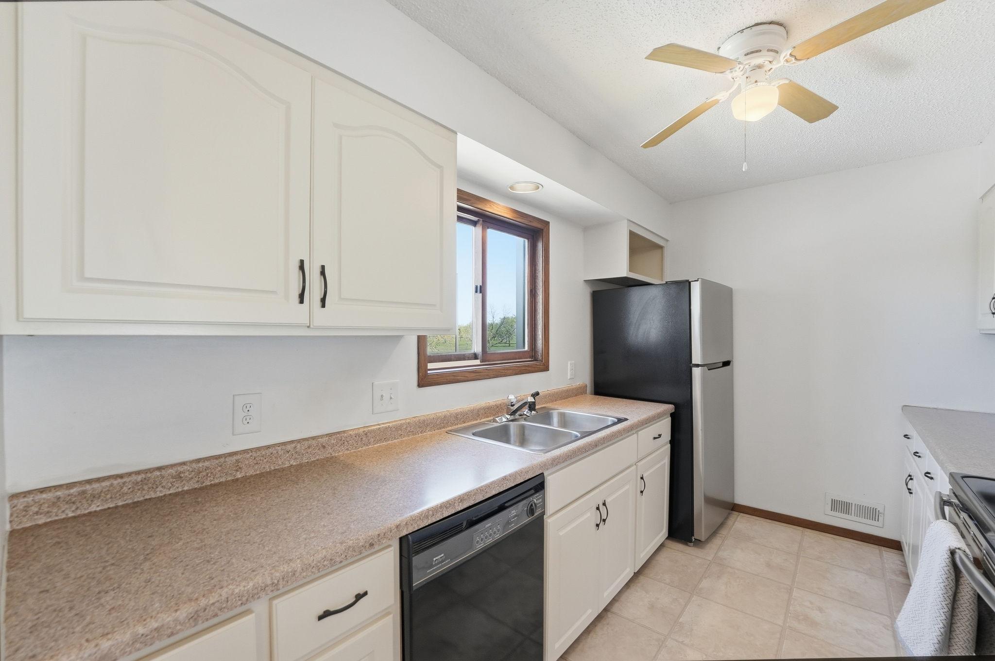 Plenty of countertop space to prepare your meals.