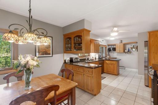 101 Timberland Drive, Burnsville, MN 55337