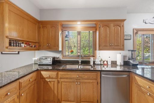 101 Timberland Drive, Burnsville, MN 55337