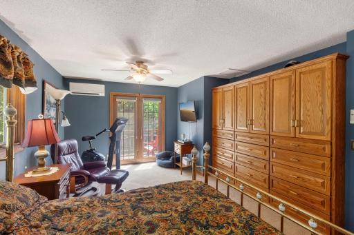 101 Timberland Drive, Burnsville, MN 55337