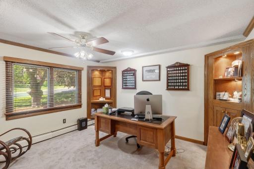 101 Timberland Drive, Burnsville, MN 55337