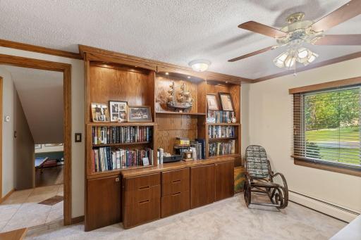 101 Timberland Drive, Burnsville, MN 55337
