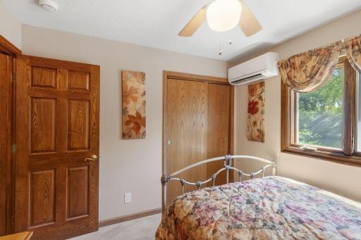 101 Timberland Drive, Burnsville, MN 55337