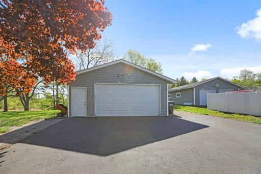 724 1st Street N, Waterville, MN 56096