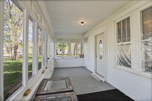724 1st Street N, Waterville, MN 56096