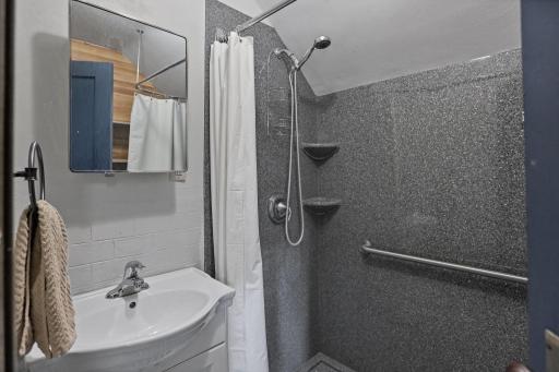 724 1st Street N, Waterville, MN 56096