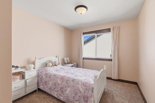 31-web-or-mls-2802_213th_St_W_Farmington_MN_028.jpg